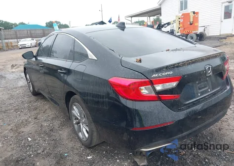 2018 Honda Accord Lx z USA, uszkodzony, nr VIN 1HGCV1F11JA141922